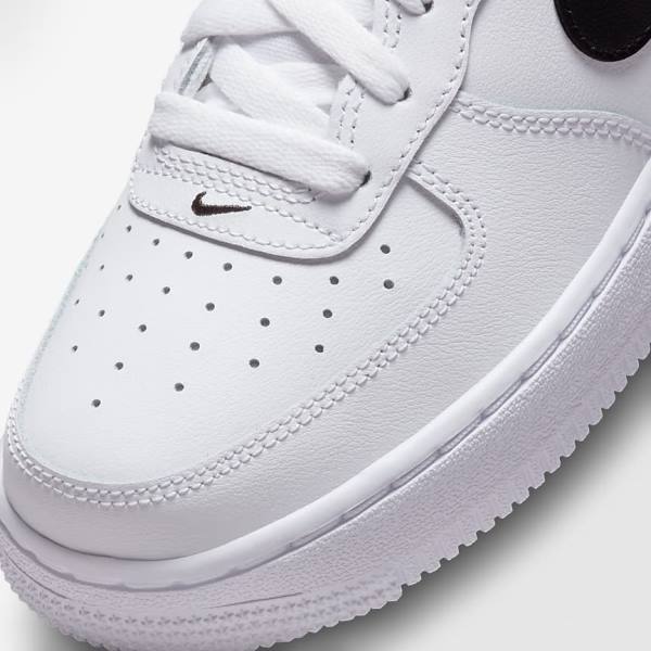 Kids' Nike Air Force 1 LV8 Older Trainers White / Black | NK286XFK