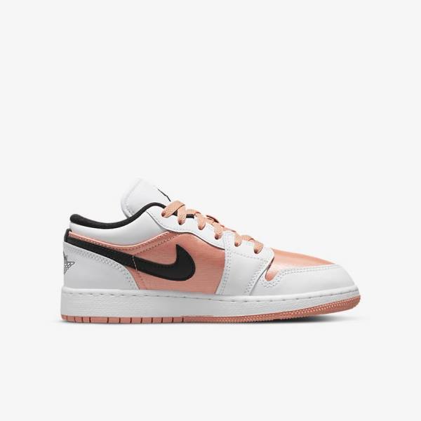 Kids' Nike Air Jordan 1 Low Older Trainers White / Black | NK698KFS