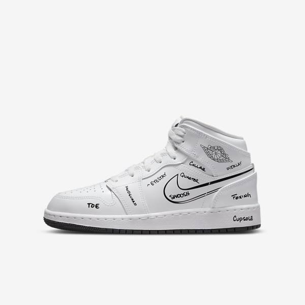 Kids\' Nike Air Jordan 1 Mid Older Trainers White / Black | NK635UAD