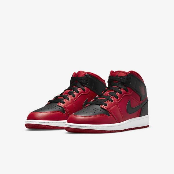 Kids' Nike Air Jordan 1 Mid Older Trainers Red / White / Black | NK817VRC