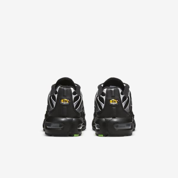 Kids' Nike Air Max Plus Older Trainers Black / Green / Metal Silver / Black | NK941REG