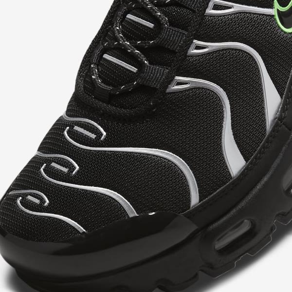 Kids' Nike Air Max Plus Older Trainers Black / Green / Metal Silver / Black | NK941REG