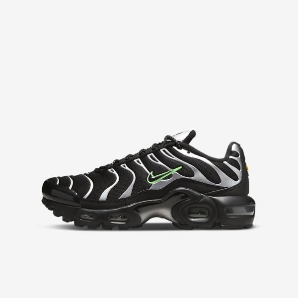 Kids\' Nike Air Max Plus Older Trainers Black / Green / Metal Silver / Black | NK941REG