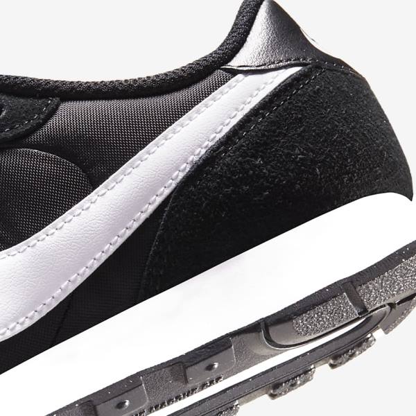 Kids' Nike MD Valiant Older Trainers Black / White | NK468CAM