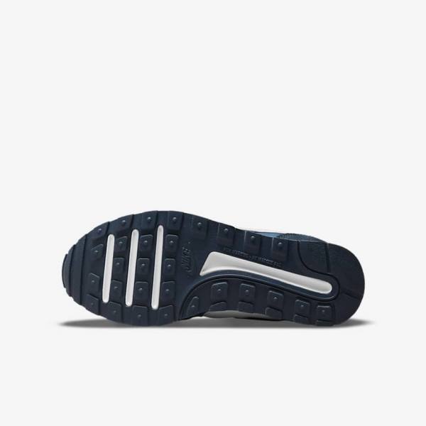 Kids' Nike MD Valiant Older Trainers Navy / White | NK941IQP