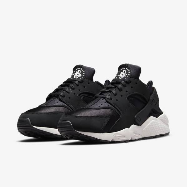 Men's Nike Air Huarache LE Trainers Black / White | NK584UXJ