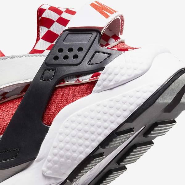 Men's Nike Air Huarache Premium Liverpool F.C. Trainers White / Yellow / Red | NK152PMV