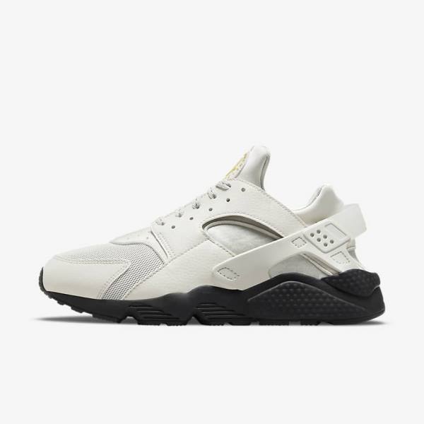 Men\'s Nike Air Huarache Trainers Light Beige / Black / Silver / Gold | NK952ZOL