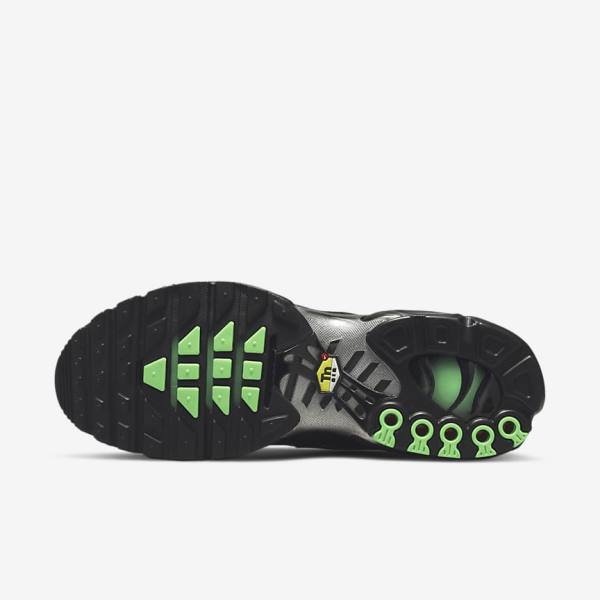 Men's Nike Air Max Plus Trainers Black / Green / Metal Silver / Black | NK065EXA