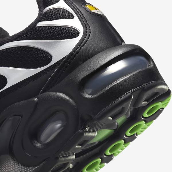 Men's Nike Air Max Plus Trainers Black / Green / Metal Silver / Black | NK065EXA