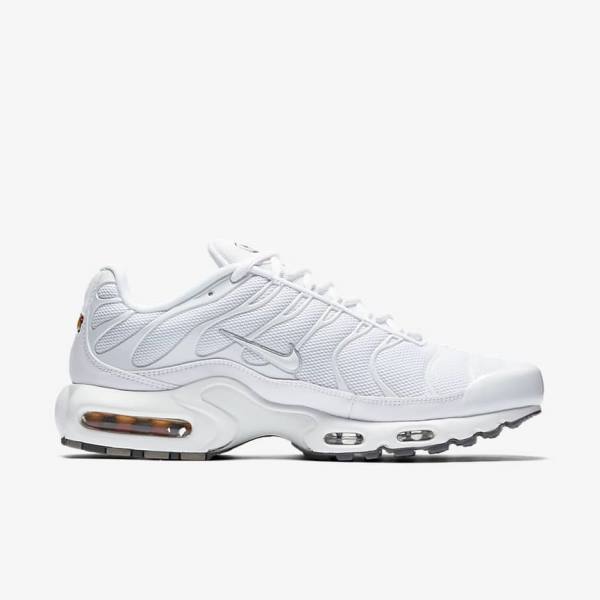 Men's Nike Air Max Plus Trainers White / Black / Grey / White | NK296USW