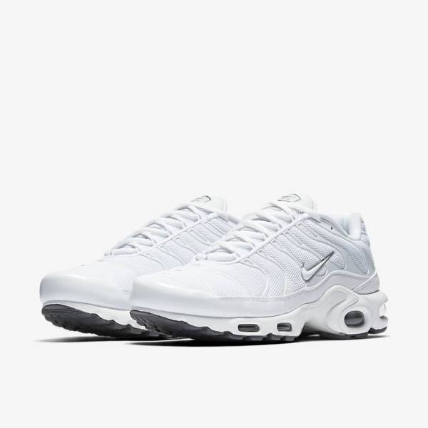 Men's Nike Air Max Plus Trainers White / Black / Grey / White | NK296USW