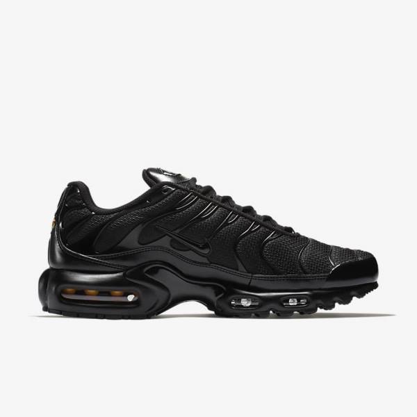 Men's Nike Air Max Plus Trainers White / Black / Grey / White | NK296USW