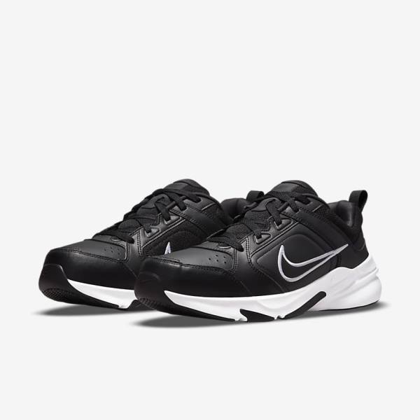 Men's Nike Defy All Day (Extra Wide) Trainers Black / White | NK187RSY