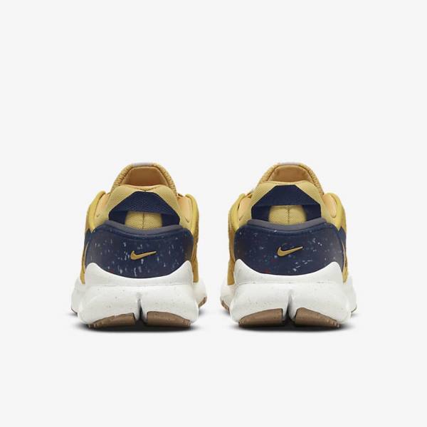 Men's Nike Free Terra Vista Trainers Gold / Navy | NK708BCZ