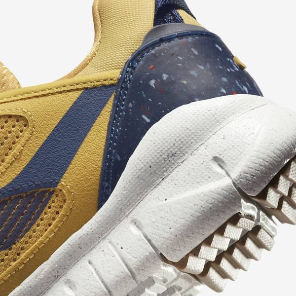 Men's Nike Free Terra Vista Trainers Gold / Navy | NK708BCZ