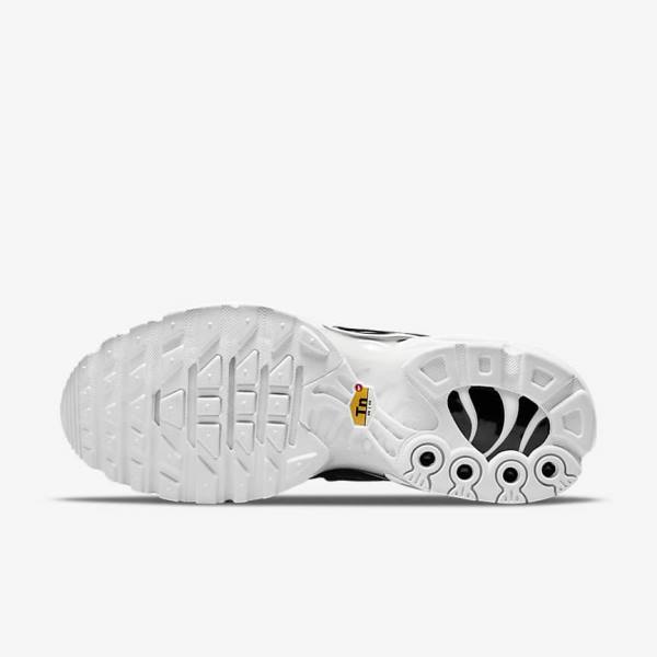 Women's Nike Air Max Plus Trainers Black / White | NK190IMD