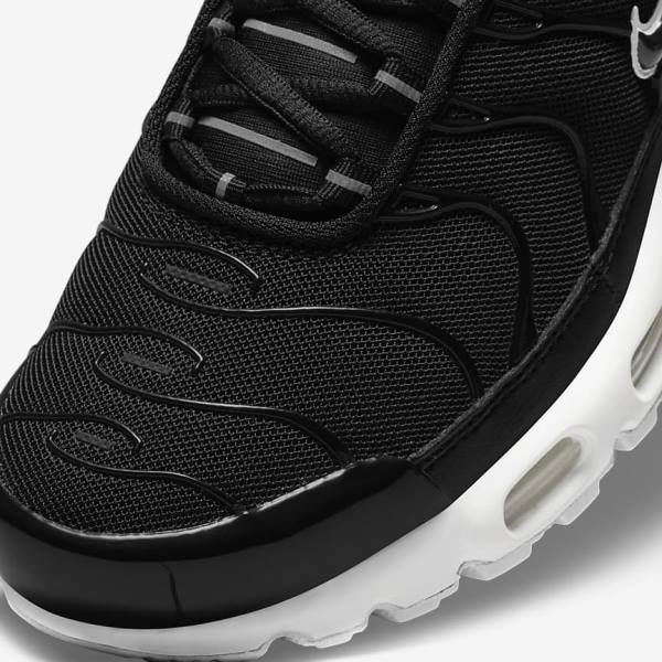 Women's Nike Air Max Plus Trainers Black / White | NK190IMD