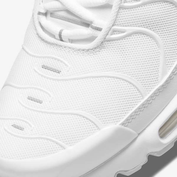 Women's Nike Air Max Plus Trainers White / Platinum / White | NK592PCT