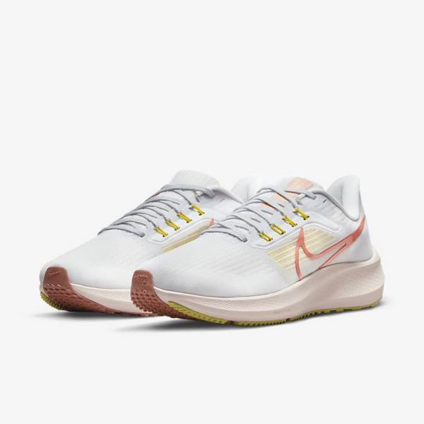 Women's Nike Air Zoom Pegasus 39 Road Running Shoes White / Light | NK068WNH