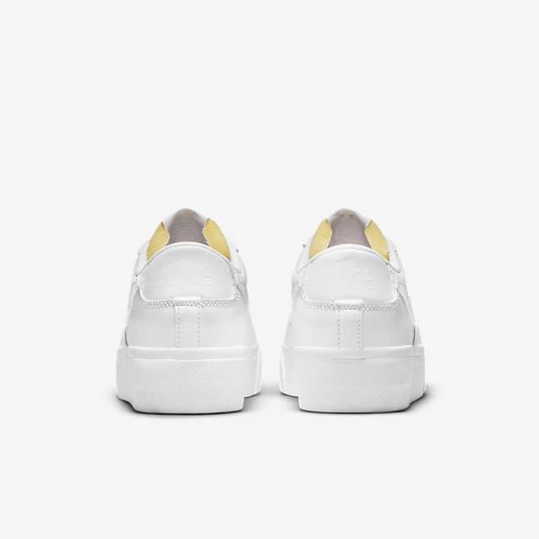 Women's Nike Blazer Low Platform Trainers White | NK785NGP