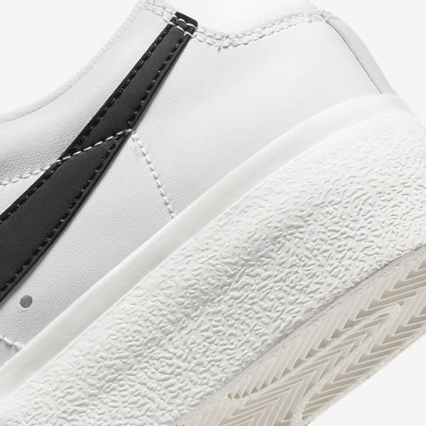 Women's Nike Blazer Low Platform Trainers White | NK892RXE