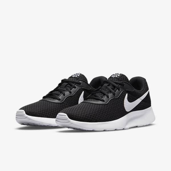 Women's Nike Tanjun Trainers Black / White | NK237ZGJ