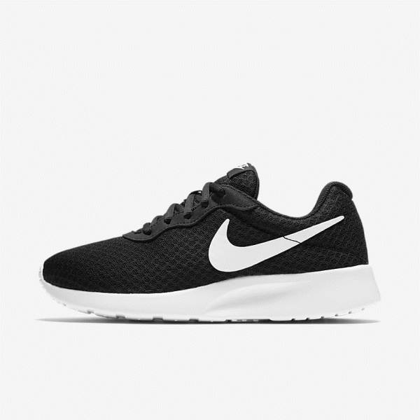 Women\'s Nike Tanjun Trainers Black / White | NK351BIX