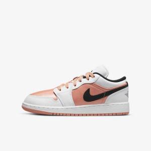 Kids' Nike Air Jordan 1 Low Older Trainers White / Black | NK698KFS