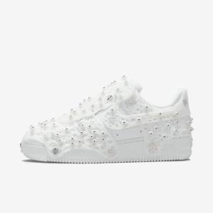 Women's Nike Air Force 1 LXX x Swarovski Trainers White / Metal Silver / White | NK135FGV